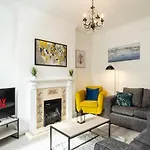 Barras House